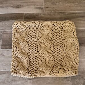 Pottery Barn Colossal hand knit pillow cover
